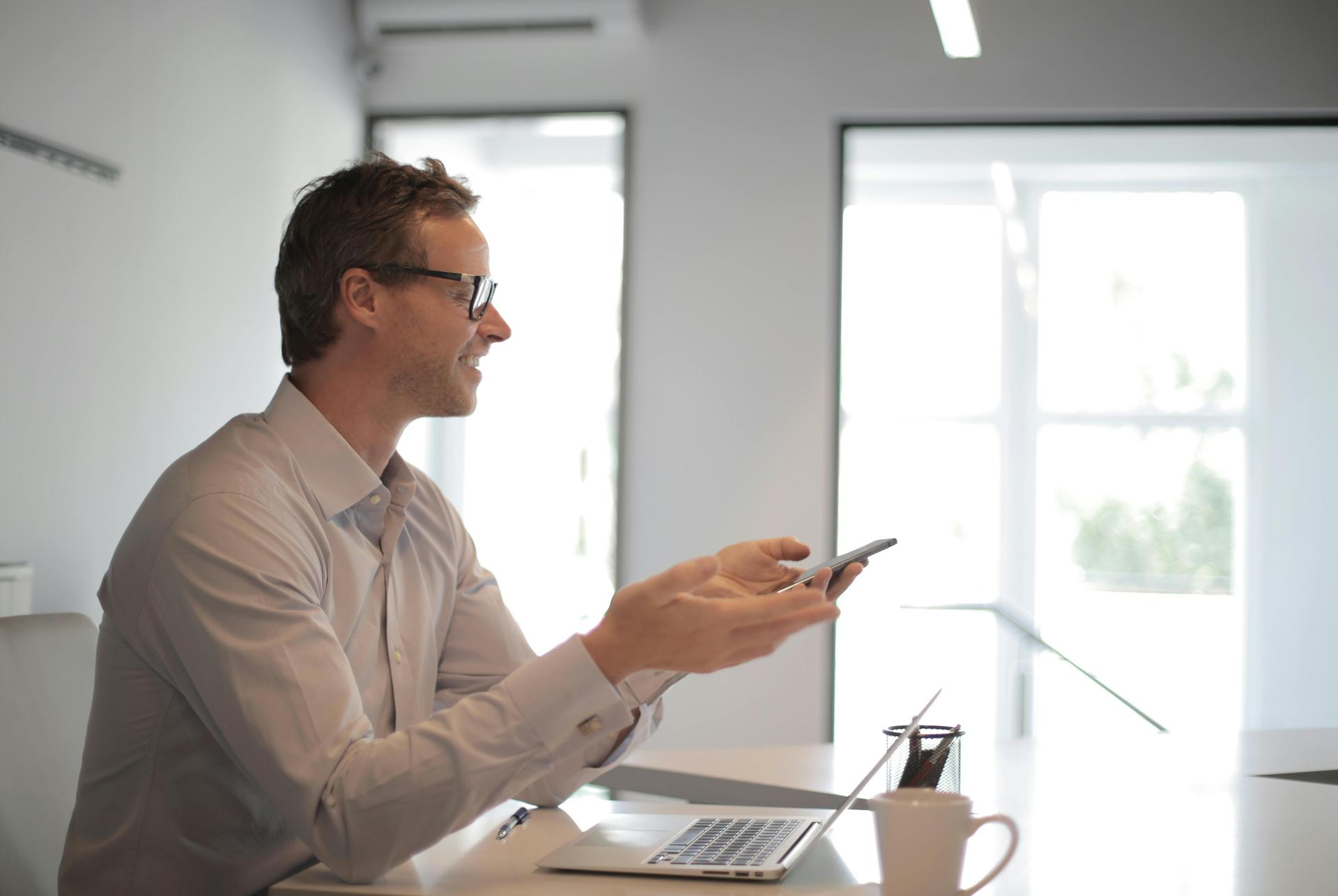 Expert Tips for Maintaining Good Posture at Work