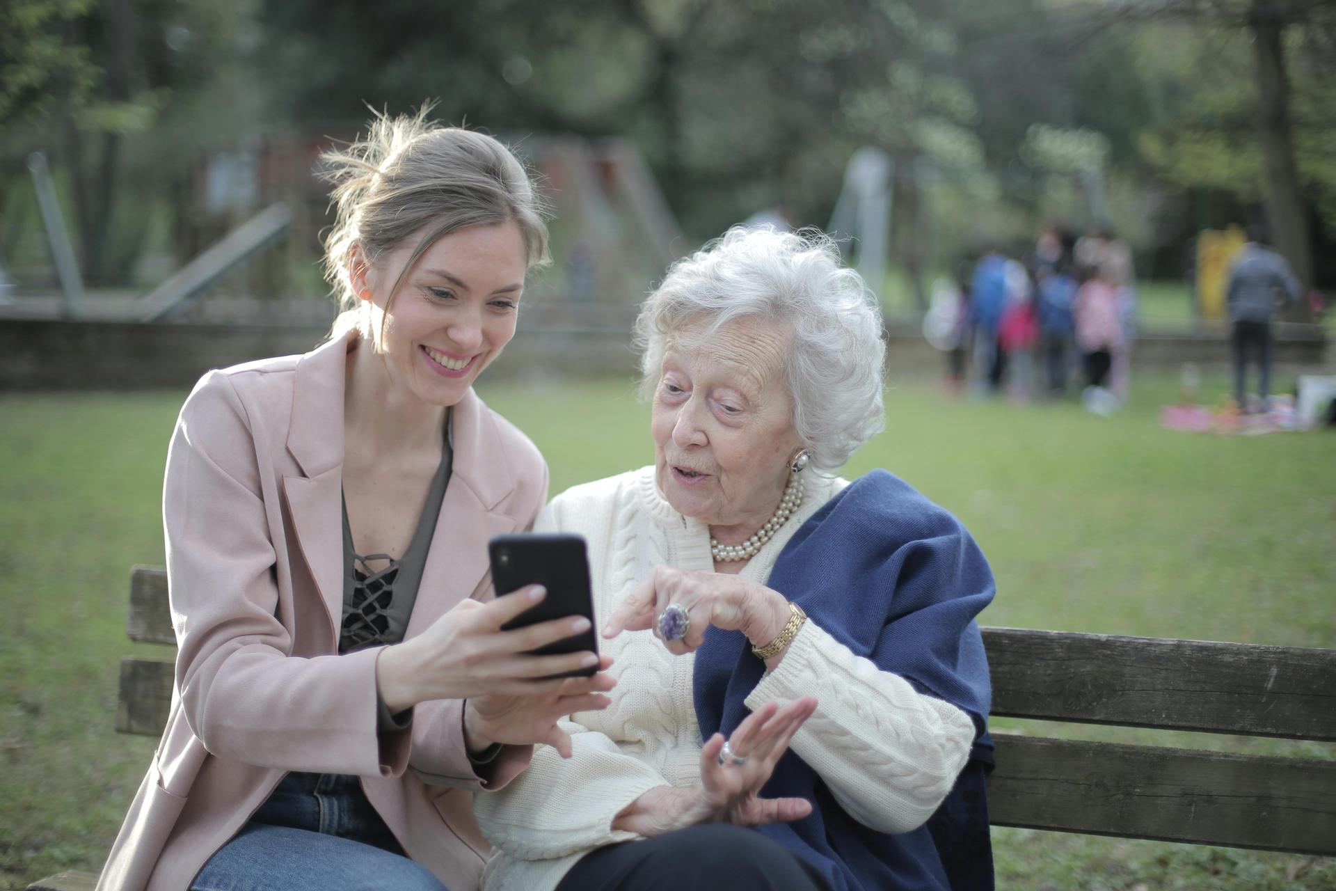 How Your Smartphone Impacts Your Spine: Text Neck Explained